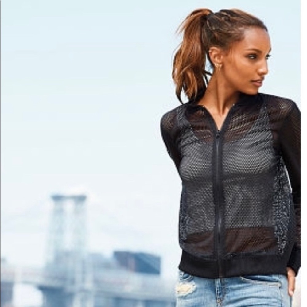 ✅ $5/ deal. Pick 5 items for $20 💥 - Victoria Sport Jacket